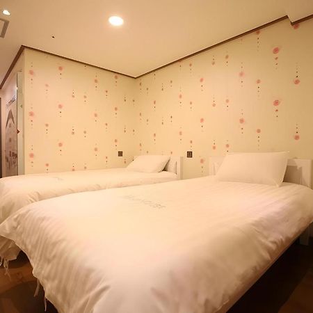 Готель Myeongdong Mom House Сеул Екстер'єр фото