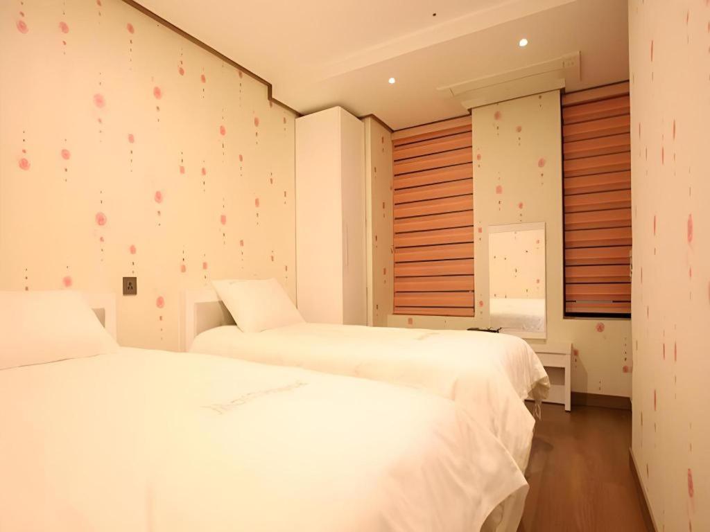 Готель Myeongdong Mom House Сеул Екстер'єр фото