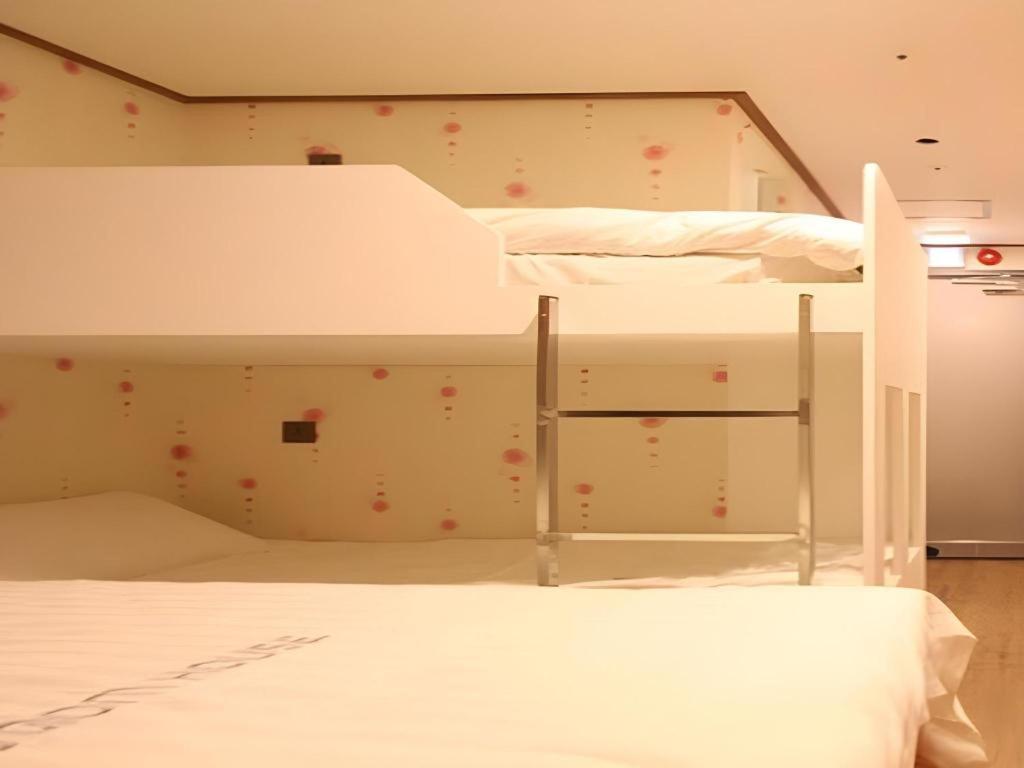 Готель Myeongdong Mom House Сеул Екстер'єр фото